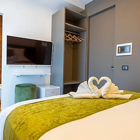 B&z Luxury Bed and breakfast 4*